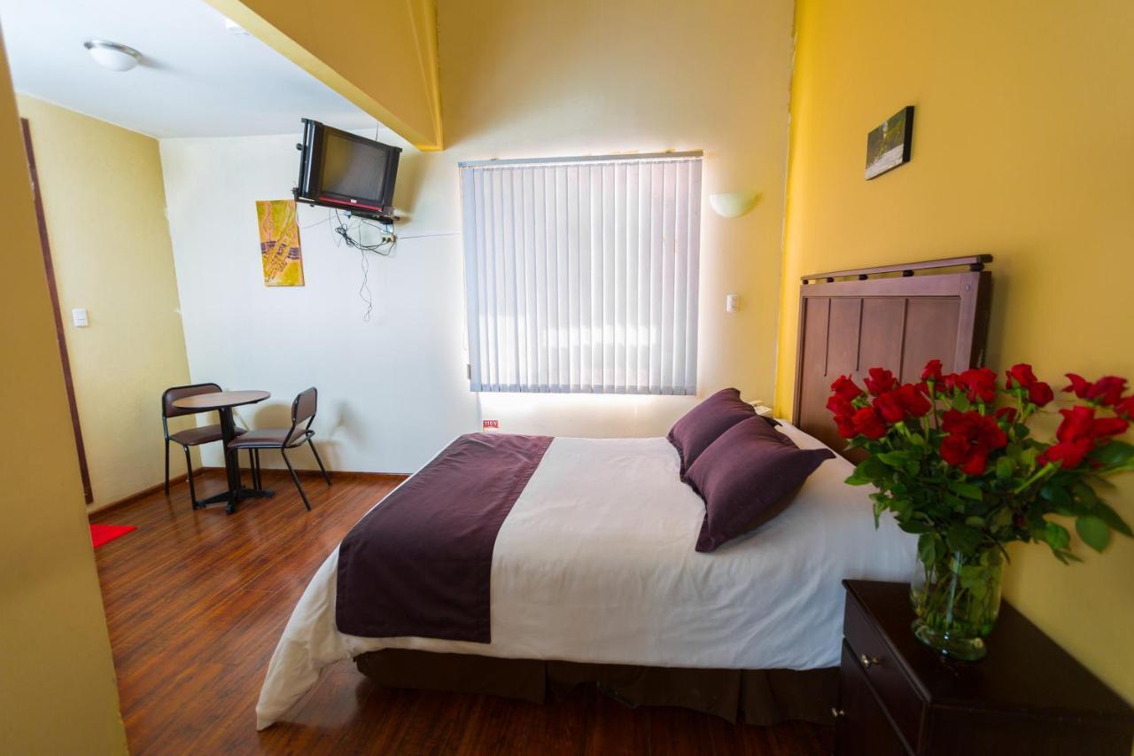 Hotel Saint Thomas Quito Exterior photo
